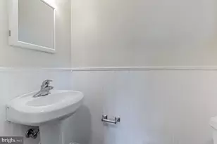 999 Netherwood Dr, Blue Bell, PA 19422 - Photo 9