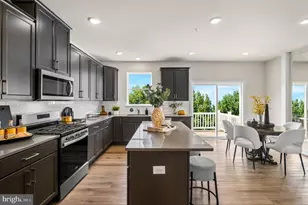 37 Anderson Dr, Bridgeport, PA 19405 - Photo 7