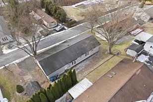 921 Lakeview Dr, Green Lane, PA 18054 - Photo 29