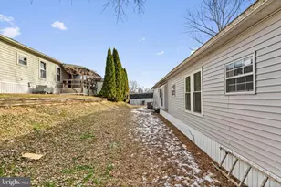 921 Lakeview Dr, Green Lane, PA 18054 - Photo 25