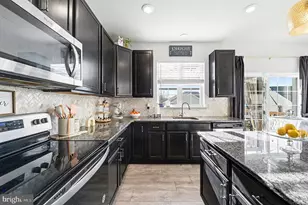 2105 Devon Ln, Pennsburg, PA 18073 - Photo 15