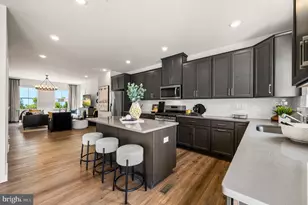 18 Anderson Dr, Bridgeport, PA 19405 - Photo 5