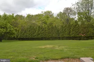 1436 E Lamplighter Ln, North Wales, PA 19454 - Photo 5