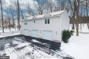 2104 Squirrel Hill Rd, Schwenksville, PA 19473 - Photo 9