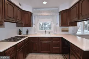 3875 Warfield Dr, Huntingdon Valley, PA 19006 - Photo 15