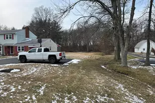 320 W Orvilla Rd, Hatfield, PA 19440 - Photo 3