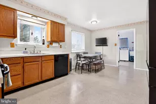 980 Crimson Ln, Pottstown, PA 19464 - Photo 9