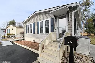 734 Aspen Cir, Red Hill, PA 18076 - Photo 5