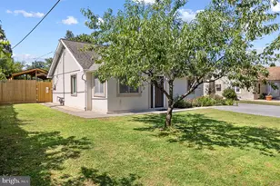 1402 Sterigere, Norristown, PA 19403 - Photo 5