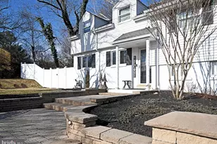 2360 N Parkview Dr, Norristown, PA 19403 - Photo 7