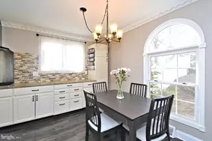 2360 N Parkview Dr, Norristown, PA 19403 - Photo 19