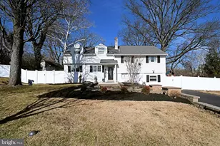 2360 N Parkview Dr, Norristown, PA 19403 - Photo 7