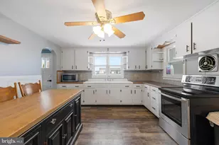 308 Hoffmansville Rd, Bechtelsville, PA 19505 - Photo 5