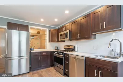 34 Maple Street, Conshohocken, PA 19428 - Photo 9