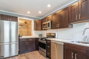 34 Maple St, Conshohocken, PA 19428 - Photo 9