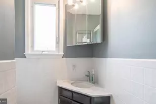 34 Maple St, Conshohocken, PA 19428 - Photo 27