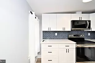 20 S Hanover St, Pottstown, PA 19464 - Photo 13