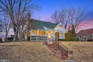 821 N Hanover St, Pottstown, PA 19464 - Photo 1