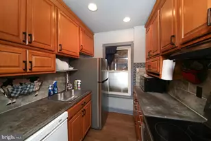 13 S 4th St, Souderton, PA 18964 - Photo 9