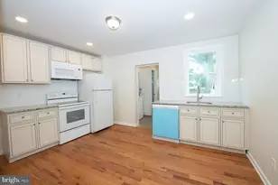 110 Brookfield Ave, Ardmore, PA 19003 - Photo 3