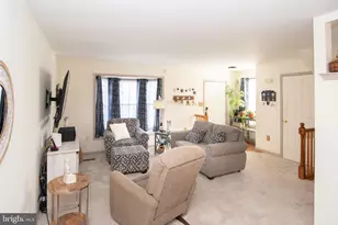 101 Cherrywood Ct, Pottstown, PA 19464 - Photo 5