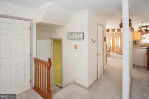 101 Cherrywood Ct, Pottstown, PA 19464 - Photo 9