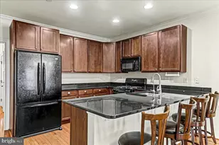 2412 Romano Ct, Norristown, PA 19403 - Photo 7