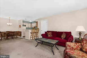 105 Foxmeadow Dr, Royersford, PA 19468 - Photo 5