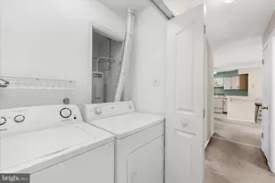 105 Foxmeadow Dr, Royersford, PA 19468 - Photo 11