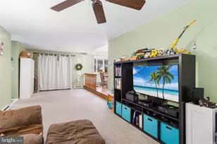 241 W Diamond St, Souderton, PA 18964 - Photo 21