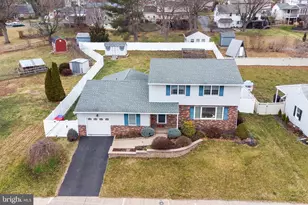 241 W Diamond St, Souderton, PA 18964 - Photo 1