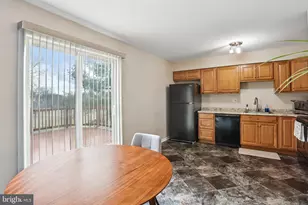 2402 Walnut Ridge Estate, Pottstown, PA 19464 - Photo 9