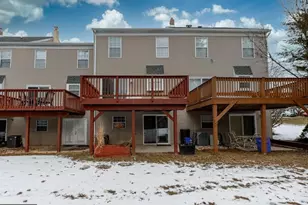 818 Treetop Ln, Norristown, PA 19403 - Photo 13