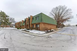 1602 Meadowview Ln, Mont Clare, PA 19453 - Photo 3