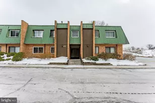 1602 Meadowview Ln, Mont Clare, PA 19453 - Photo 1