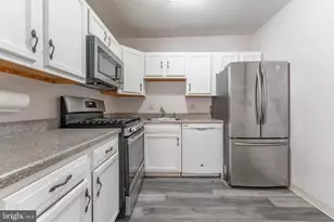 1602 Meadowview Ln, Mont Clare, PA 19453 - Photo 13