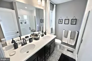 716 Deerfield Blvd, Pennsburg, PA 18073 - Photo 27