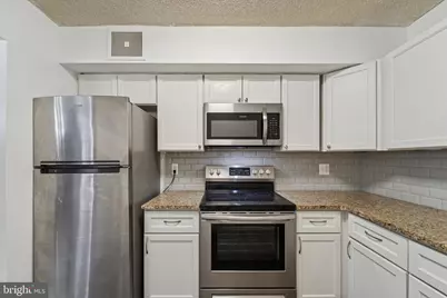 666 W Germantown Pike #1216, Plymouth Meeting, PA 19462 - Photo 5