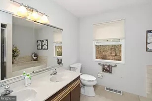 132 Roy Ln, Huntingdon Valley, PA 19006 - Photo 19