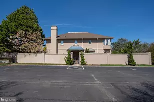 1044 Lindy Ln, Bala Cynwyd, PA 19004 - Photo 1