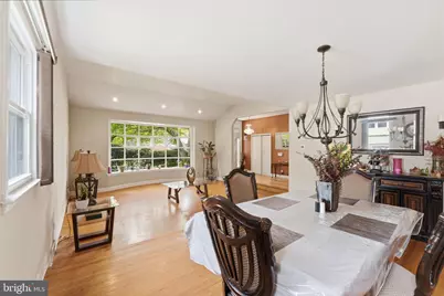 7516 Oak Lane Road, Elkins Park, PA 19027 - Photo 3