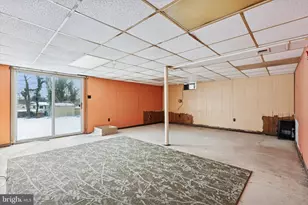 1551 Fitzwatertown Rd, Willow Grove, PA 19090 - Photo 19