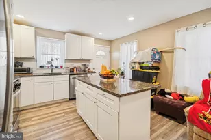 39 W 2nd St, Bridgeport, PA 19405 - Photo 5