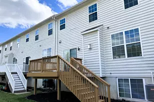 317 Fairfield Cir S, Royersford, PA 19468 - Photo 3