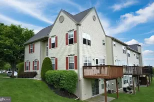 115 Farrington Ct, Collegeville, PA 19426 - Photo 3