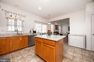 208 Castle Dr, North Wales, PA 19454 - Photo 13