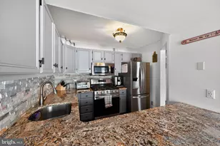 196 Azalea Cir, Royersford, PA 19468 - Photo 9