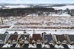 4349 Meadowridge Ln, Collegeville, PA 19426 - Photo 5