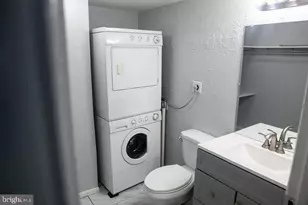 319 Meadowview Ln, Mont Clare, PA 19453 - Photo 13