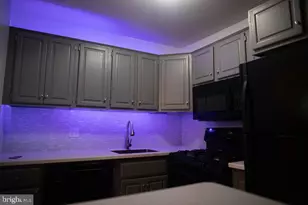 319 Meadowview Ln, Mont Clare, PA 19453 - Photo 3